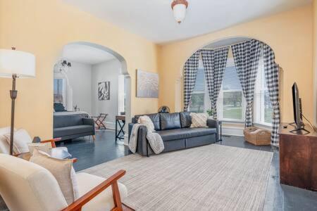 Beautiful Downstairs 1Bed 1Bth Charmer- Pet Friendly Мичиган Сити Экстерьер фото